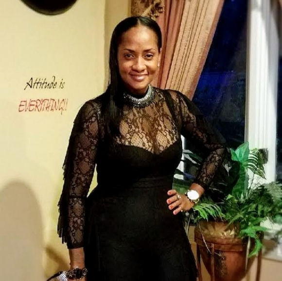 Meet your Posher, Felicia - Picture 5 of 9